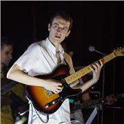 Doy clases de guitarra y música en general